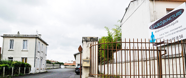 Notre centre de Luxopunture vue de la rue au 40 rue Gaston Baril à Rochefort sur Mer